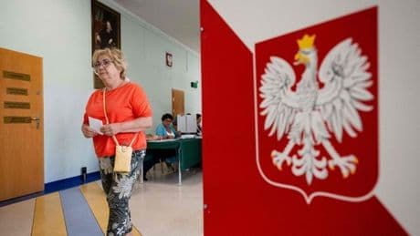 Wahl in Polen: Trzaskowski und Nawrocki fast gleich auf
