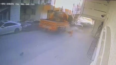 Başakşehir'de kayan vinç, 23 araca çarpmıştı... Yeni görüntüler ortaya çıktı