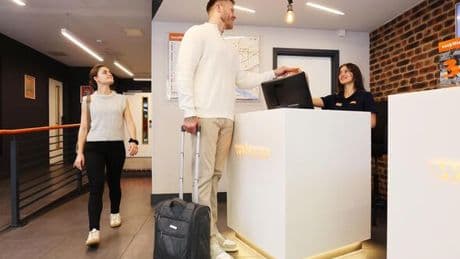 How one of Britain's tallest men copes with tiny hotel rooms