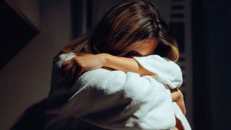 Women lose up to £14,000 in earnings after miscarriage or stillbirth