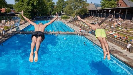 Freibadsaison beginnt: Bäderland Hamburg öffnet erste Sommerfreibäder