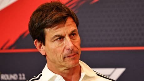 «Voir Ferrari affronter Mercedes serait fantastique» : Toto Wolff affirme les ambitions des flèches d’argent pour 2026
