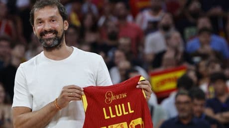 La despedida de Llull y el tributo a Scariolo: &quot;Vamos a dar guerra&quot;