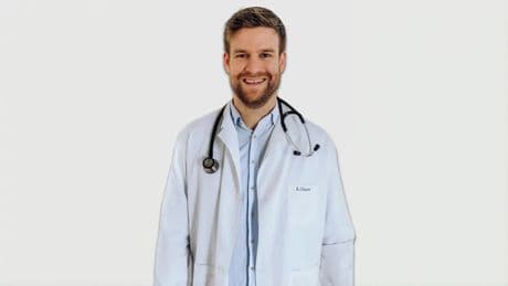 Alexandre Olmos, doctor: “Hay dos hábitos de vida que ayudan a que tus niveles de energía se disparen, activando la circulación y mejorando la digestión”