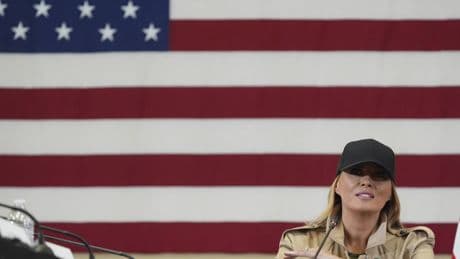 Melania diventa "l'agente Trumpenko". Kiev celebra la first lady Usa: ecco perchè