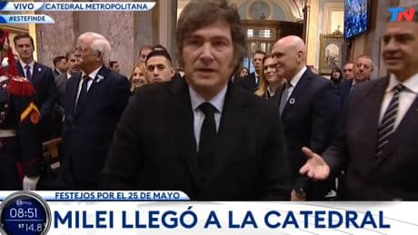 Milei ignora el saludo de Macri en una celebración por el Día de la Revolución de Mayo de Argentina