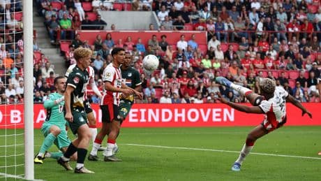 PSV klopt FC Eindhoven in Lichtstadderby na treffers Pepi en Til