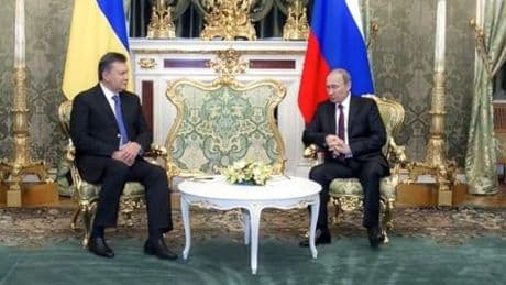 El expresidente ucraniano Yanukóvich reaparece para apoyar la posición de Putin sobre la guerra