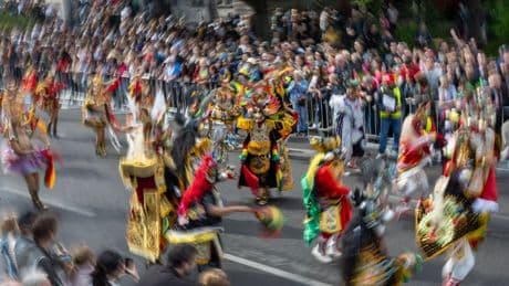 Straßenfest und Umzug: Karneval der Kulturen bietet Neues und Bewährtes