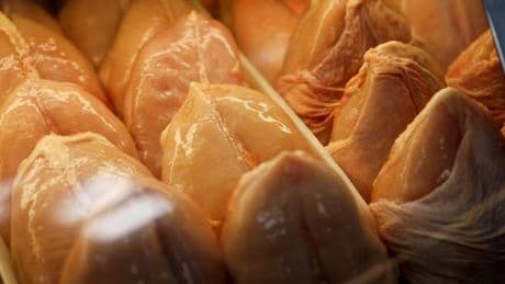 « Avec les crises de grippe aviaire successives, le prix du poulet se remplume »
