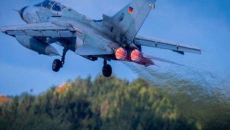Luftwaffe trainiert über dem Harz: Eurofighter und Tornados am Himmel