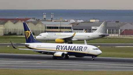 Ryanair : la compagnie délaisse trois aéroports français pour protester contre les taxes