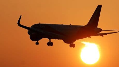 Beaches and borrowing: 10% of UK adults ‘putting summer 2025 holiday on credit’