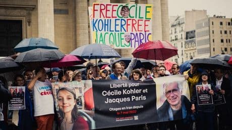 "Il faut que ce cauchemar s'arrête": les proches de Cécile Kohler et Jacques Paris demandent leur "libération immédiate" des geôles iraniennes