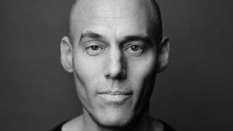 Joshua Oppenheimer estrena 'The End': "Nos hemos encerrado voluntariamente en un búnker nacionalista"