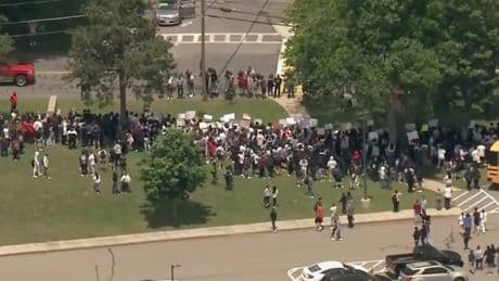 Teen arrested on his way to volleyball practice to face immigration judge