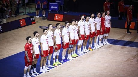 Filenin Efeleri, Japonya'yı set vermeden geçti