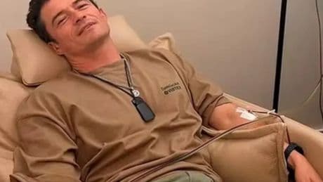 El extraño y costoso tratamiento al que se ha sometido Orlando Bloom para 'limpiar' su sangre