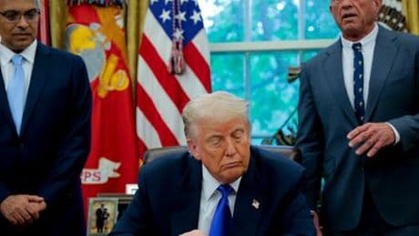 Donald Trump: USA stoppen Gain-of-Function-Forschung an Viren