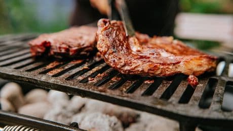 Wichtiger Hinweis: Dieses Fleisch gehört beim Grillen nicht auf den Rost