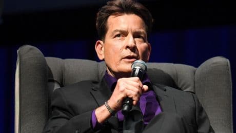Charlie Sheen, actor, 60 años: "Es un milagro que esté vivo"