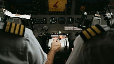 Los audios de cabina del Boeing 787 de Air India revelan el desconcierto de los pilotos antes del corte de combustible