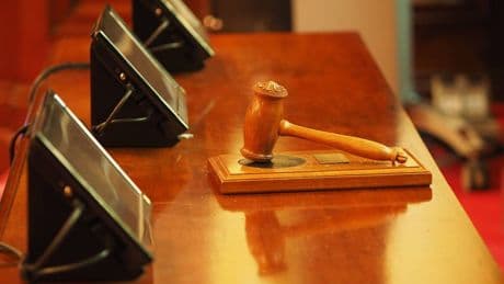 "Può uccidere ancora". Il gip convalida l'arresto del 30enne che accoltellò il cognato