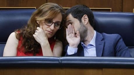 Yolanda Díaz evita la foto junto a Sánchez al no acudir a la sesión de control