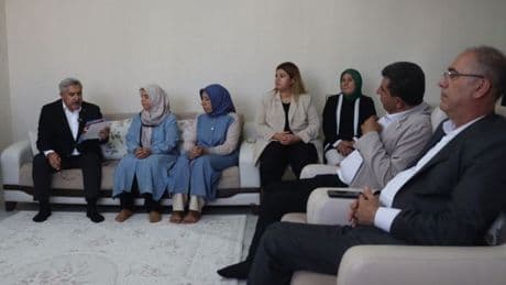 AK Parti Genel Başkan Yardımcısı Yayman, şehit ailesini ziyaret etti