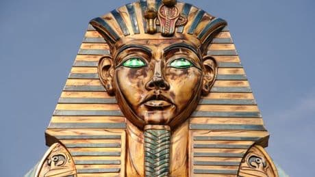 'Curse' which killed explorers entering Egyptian tombs could fight cancer
