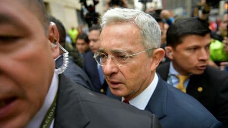 Colombie : verdict pour l'ex-président Alvaro Uribe accusé de subornation de témoins