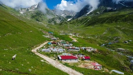 Çamlıhemşin'de 13 saatlik operasyon: Yabancı turistler sağ salim bulundu