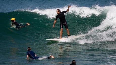 Dans les Landes, la folie du surf : « On n’a jamais vu autant de personnes dans l’eau »