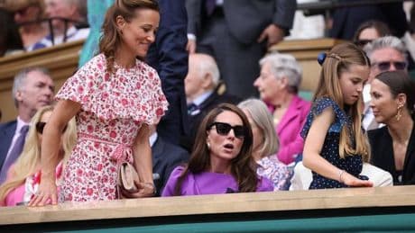 Kate Middleton's awkward Wimbledon moment with sister Pippa caught on camera