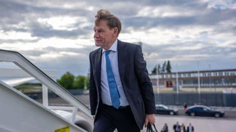 Transatlantische Beziehungen : Wadephul kündigt vor USA-Reise schärfere Sanktionen gegen Russland an