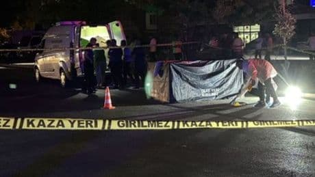 Ticari aracın çarptığı yaya öldü; sürücü kaçtı