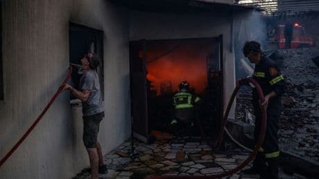 Incendies en Grèce : évacuations en série face aux flammes