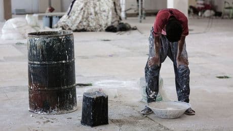 12 yaşındaki çocuk işçi inşaatta ağır yaralandı