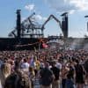 REPORTAGE. "Le temps est là, le monde est là, et de la bonne musique" : le festival belge d'électro Tomorrowland bat son plein malgré l'incendie