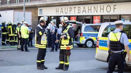 Streit in Düsseldorf: Messerangriff am Hauptbahnhof – zwei Männer schwer verletzt