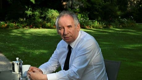 « C’était dans tous les cas foutu pour lui » : pourquoi Bayrou prend le risque du suicide politique