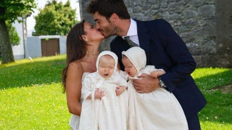 Así ha sido el precioso bautizo de María y Candela, las hijas de Marta Pombo y Luis Zamalloa