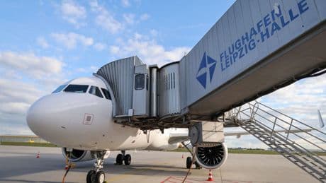 Urlaub: Beginn der Sommerferien - Flieger steuern den Süden an