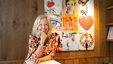 Das neue Kulturkafé in Mitte: Liebe, Zebra-Torte  und Cocktails
