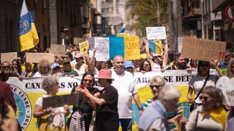 Holidaymakers left 'cowering in their rooms' amid furious Spain anti-tourism protests