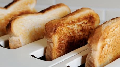 Lung cancer warning for foods which make up ‘half the average diet’ after new study