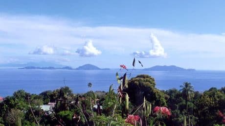 "On n'a pas pu être remboursés": en vacances aux Saintes, en Guadeloupe, il réalise qu'il a réservé un hôtel en Charente-Maritime