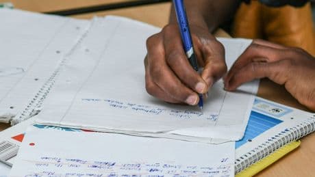 Bildungspolitik: Muss in Schulen mehr Deutsch gesprochen werden?