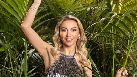 Anna-Carina Woitschack: - Von der Bühne in den Busch
