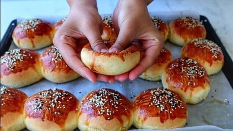 Puf puf kabaracak, çayın yanına çok yakışacak! Tabakta bir tane bile kalmayacak! Pratik poğaça tarifi…